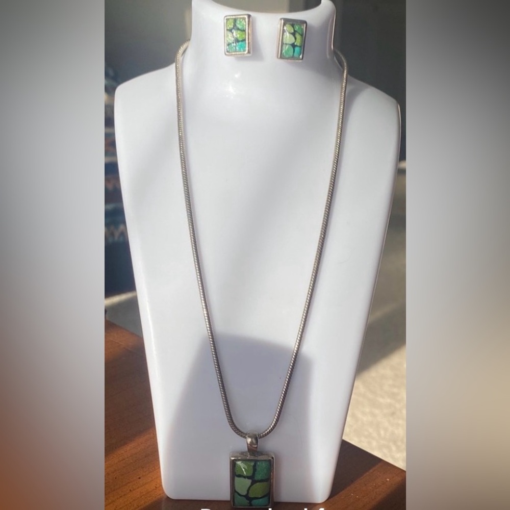 Vintage Green and Silver Necklace Set